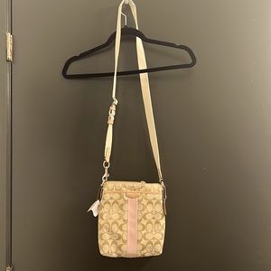 Coach Crossbody Purse -Light Khaki/Shell Pink